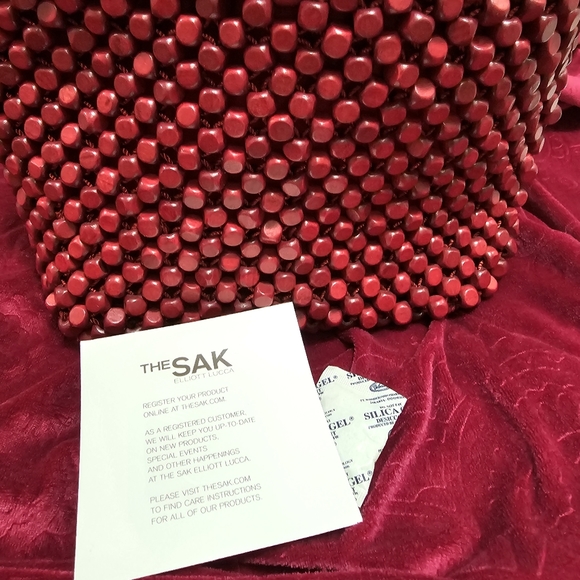 NWT THE SAK RED BEADED PURSE - Picture 5 of 7